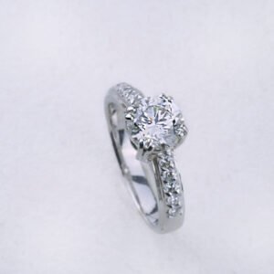 Brilliant  Double Prongs Ring